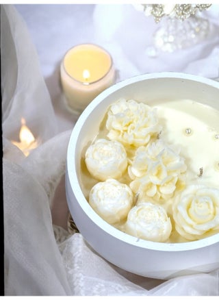 Scented candle with phrases decorated with wax roses in a long circular gypsum plate - pzsku/Z4A34D3FA6D9BE38FCE96Z/45/1746473995/167bddd5-2e5e-401b-9ff1-091e6da1d740