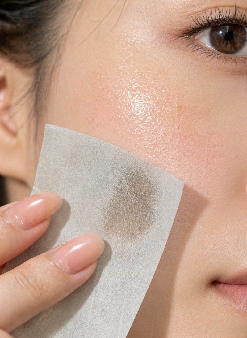 Oil-absorbing wipes for the face in a panda design - Instant removal of oil and shine - Lightweight and easy to use - (100 pieces inside the pack) - Image 3