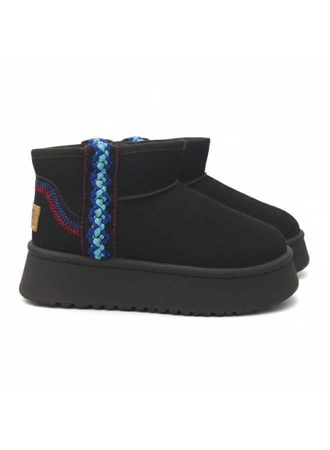 Comfortable and stylish women's lined winter boots - available in various sizes and colors - Image 2