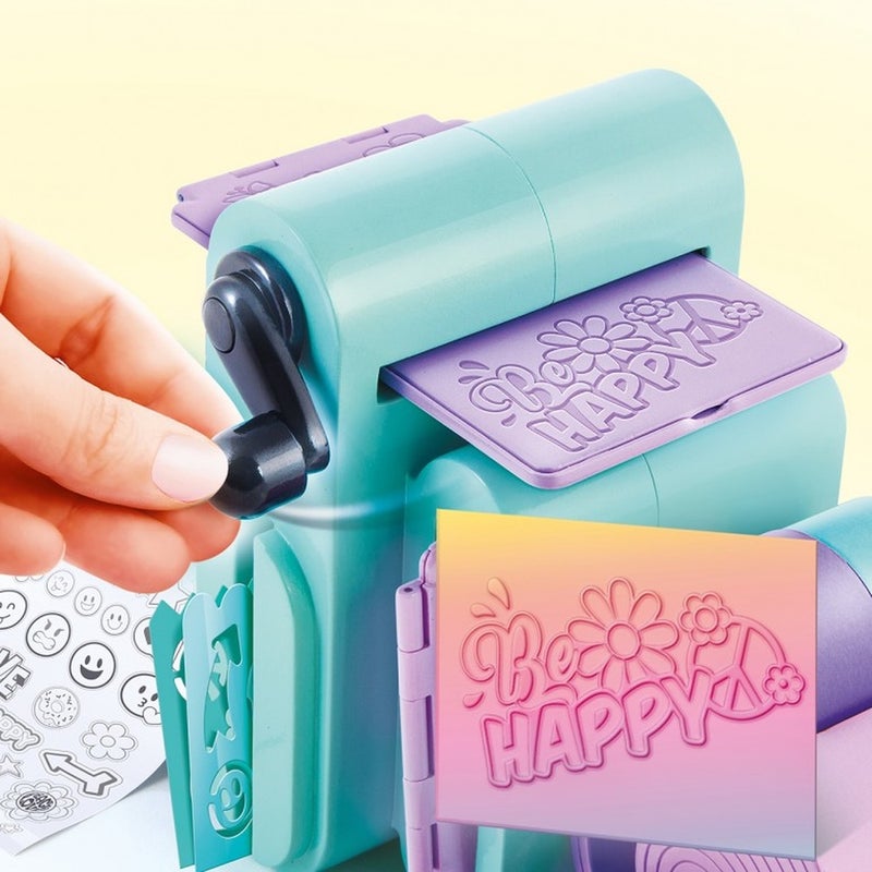 كانال تويز ماكينة 3 في 1 لصناعة الأستيكرات مع التلوين - OFG275 - Image 4