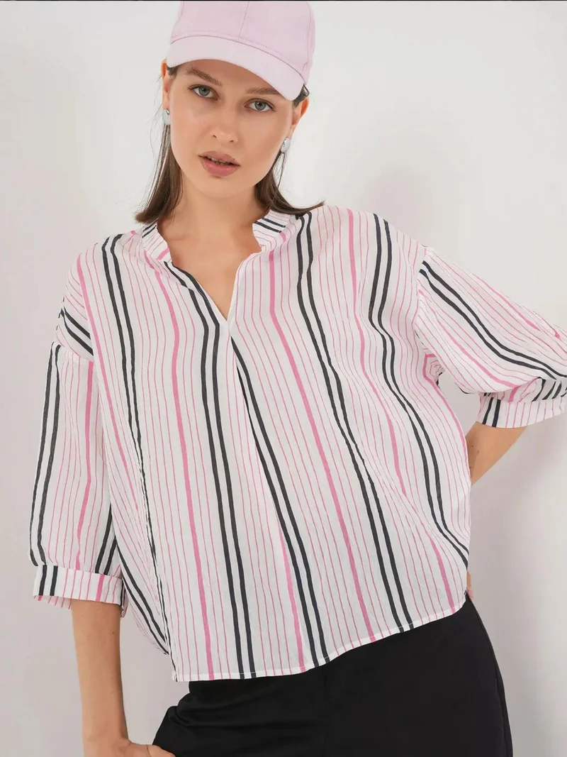 بيغ دارت بلوزة بياقة على شكل حرف  مخططة