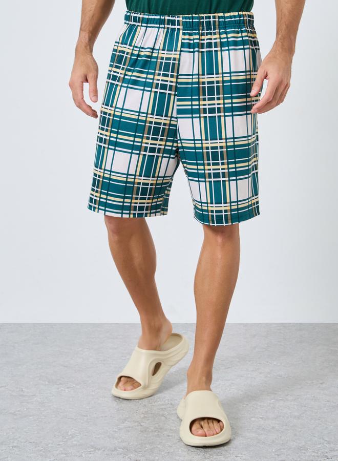 Styli Men Oversized Printed T-Shirt and Shorts Set - Image 4