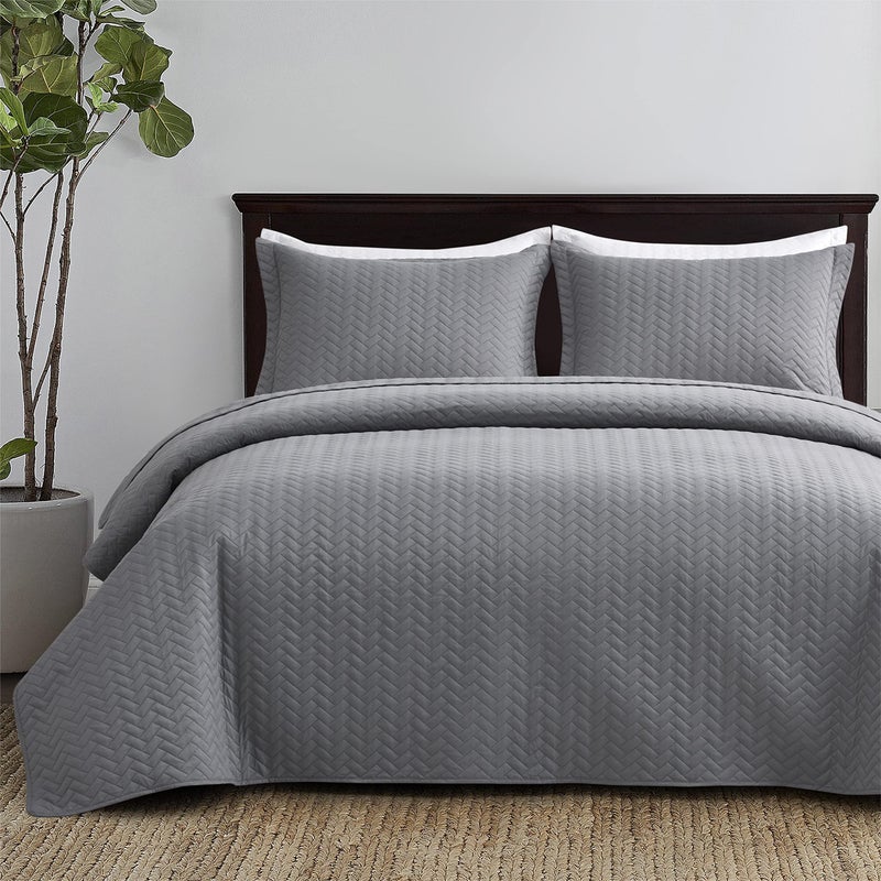 MapleStone Quilt Set Queen Size Lightweight Grey Bedspread Ultrasonic Chevron Pattern Light Coverlet for All Season Comforter Bedding Decor  3 Piece Full Bed Cover Sets