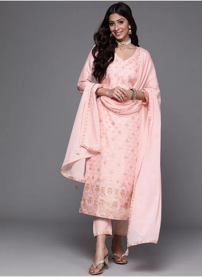 لباس Silk Blend Zari Work Kurta and Solid Trouser with Chiffon Embellished Dupatta Set by Styli