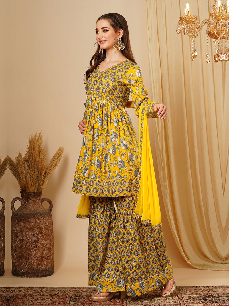 globus Women Floral Printed V-Neck Pleated Pure Cotton Straight Kurta With Sharara & Dupatta - Image 2