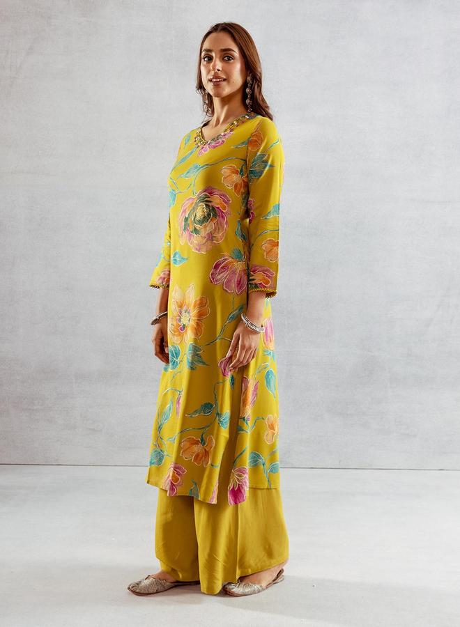 ISHIN Women's Green Rayon Printed Tunic Upper Calf Length Palazzo Bottom Straight Fit 2 Peice Kurta Set - Image 3