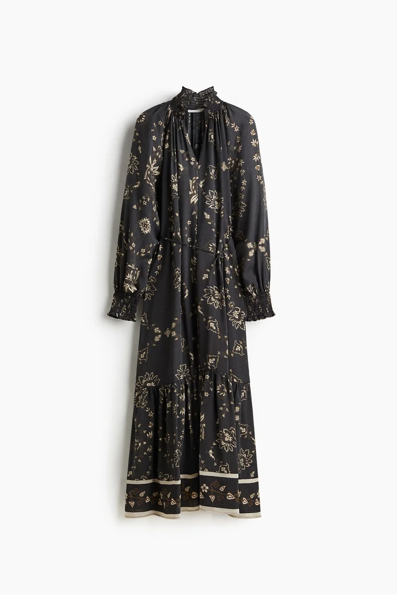 اتش اند ام فستان بتفاصيل ثنيات