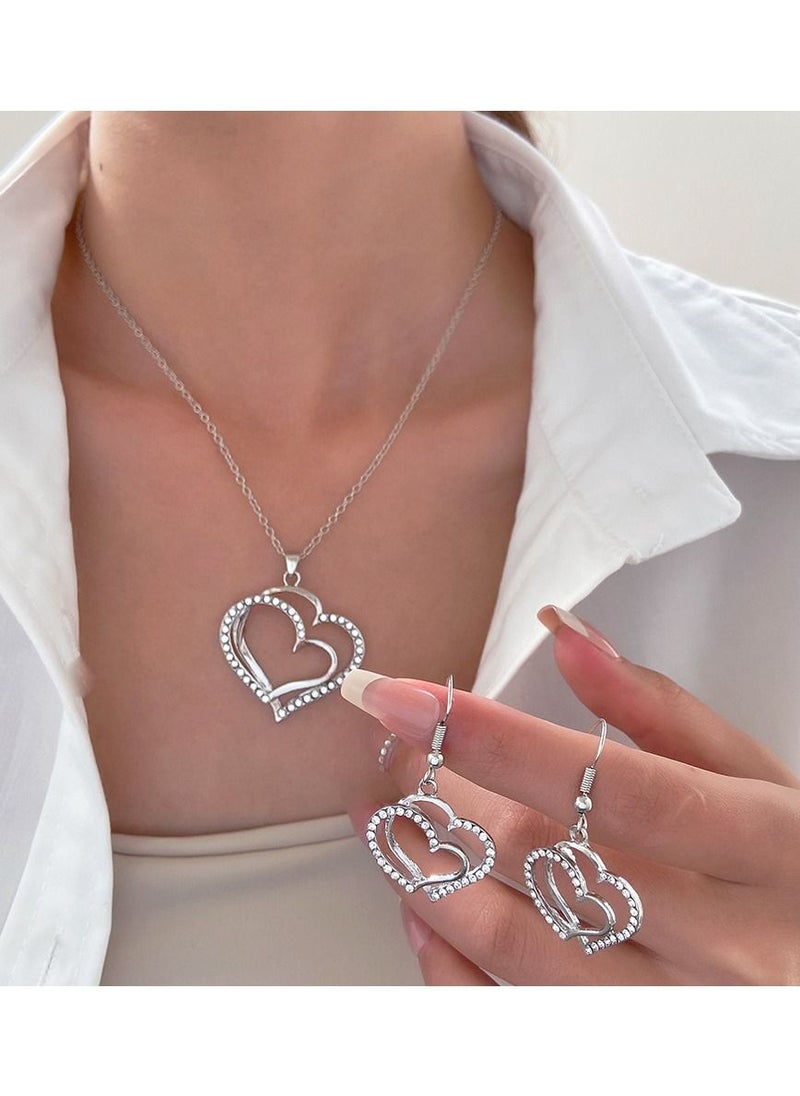 Vintage Cutout Heart Pendant Necklace Earrings Set - pzsku/Z4A3F554E3115CF2E39F1Z/45/_/1685339248/ce997717-3bd0-4dc9-96e2-88c8d3369384