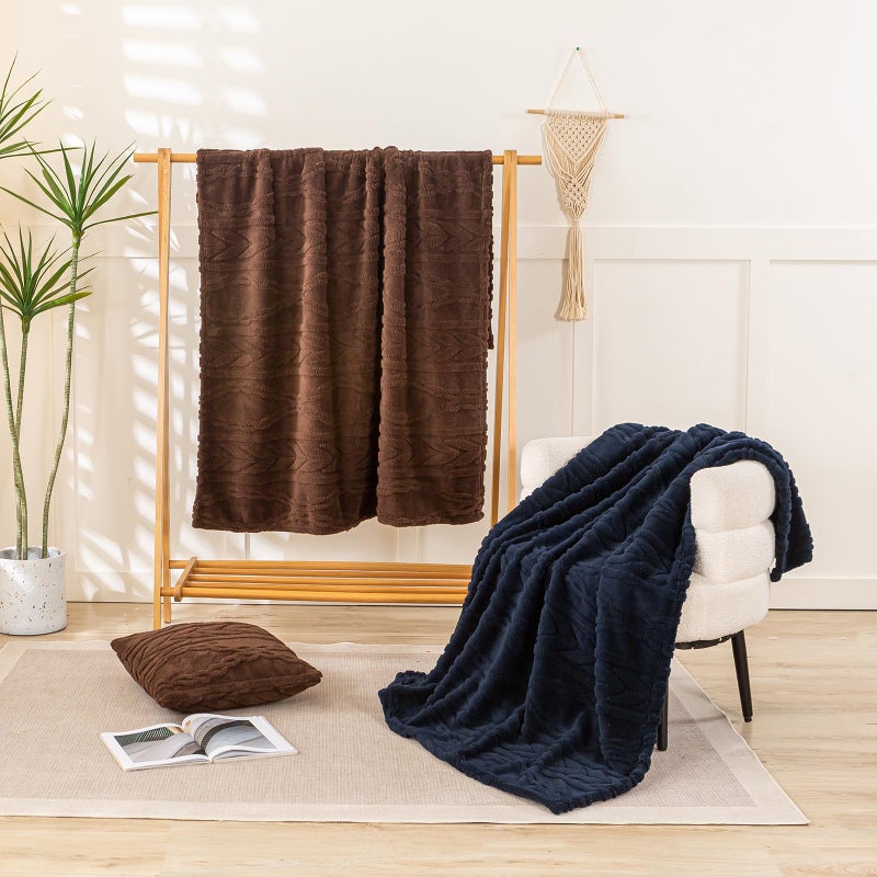 YUSOKI Sherpa Large Throw Blanket Single Layer,Light Weight(1.7lb),370GMS-3D Stylish Design for Gift Home Decor (Brown,50"x65") - Image 3