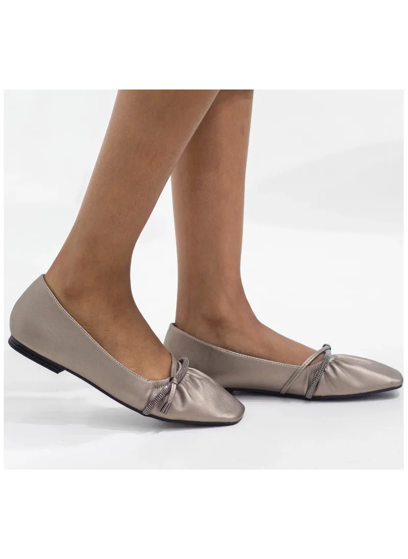 لاماراباريس Calistos pump with side knot belt pewter