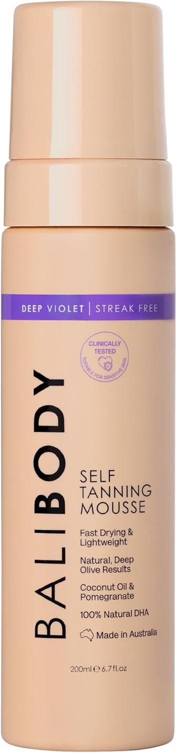 موس التسمير الذاتي العميق بالي بودي بنفسجي موس التسمير الذاتي تركيبة قائمة على البنفسجي للحصول على تان مزيف داكن مع درجات زيتون مرطب للتسمير بدون شمس للبشرة الحساسة 200 مل 67 أونصة سائلة