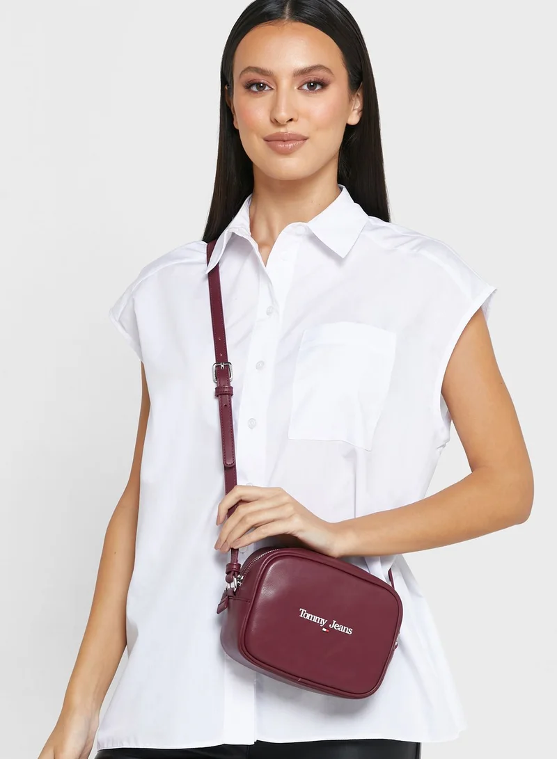 TOMMY JEANS Essential Crossover Crossbody Bag