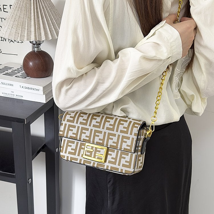 FF Fendi Camera Bag Sunshine Medium FF jacquard Fabric Shopper Bag Camera bag Tote bag Camera bag black - Image 3