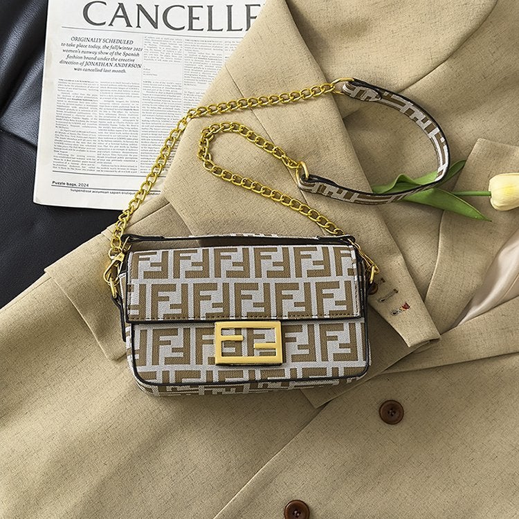 FF Fendi Camera Bag Sunshine Medium FF jacquard Fabric Shopper Bag Camera bag Tote bag Camera bag black - Image 4