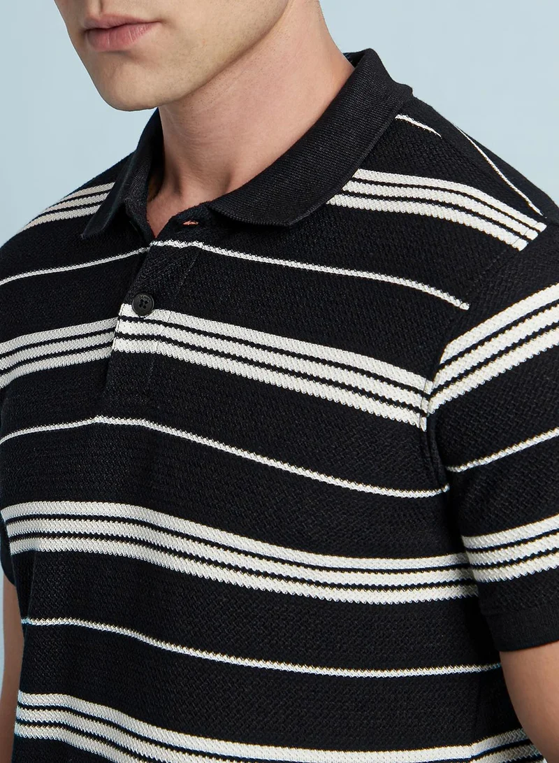 Dennis Lingo Men's Black And Off White Cotton Blend Striped Regular Fit T-Shirt