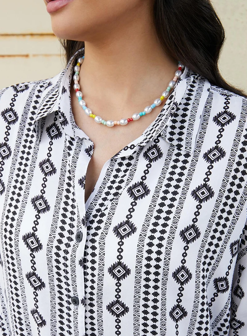 كامبوس سوترا Women's Onyx Black & Daisy White Geometric Aztec Oversized Shirt