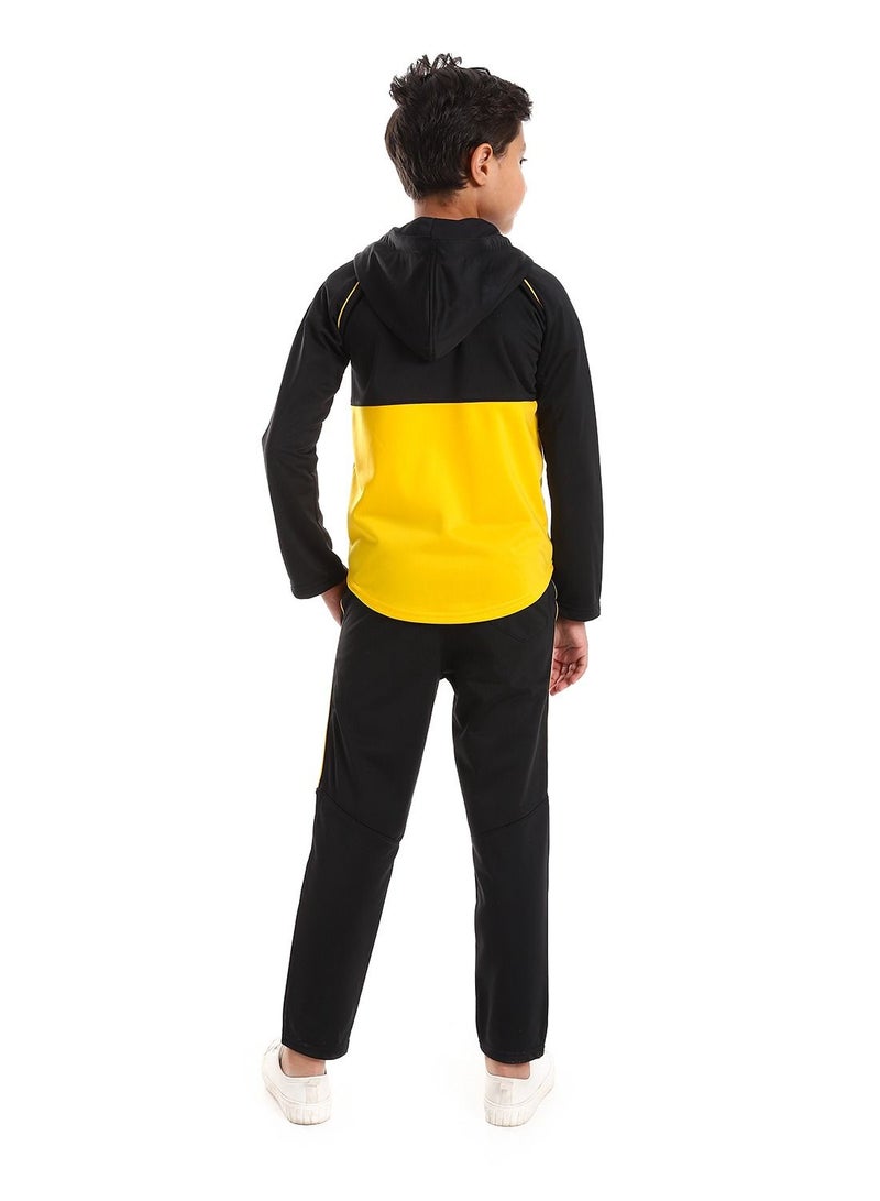 Boys Training Suit With Pockets And Lined Design.