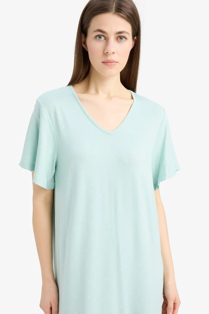 ديفاكتو Regular Fit V Neck Dress
