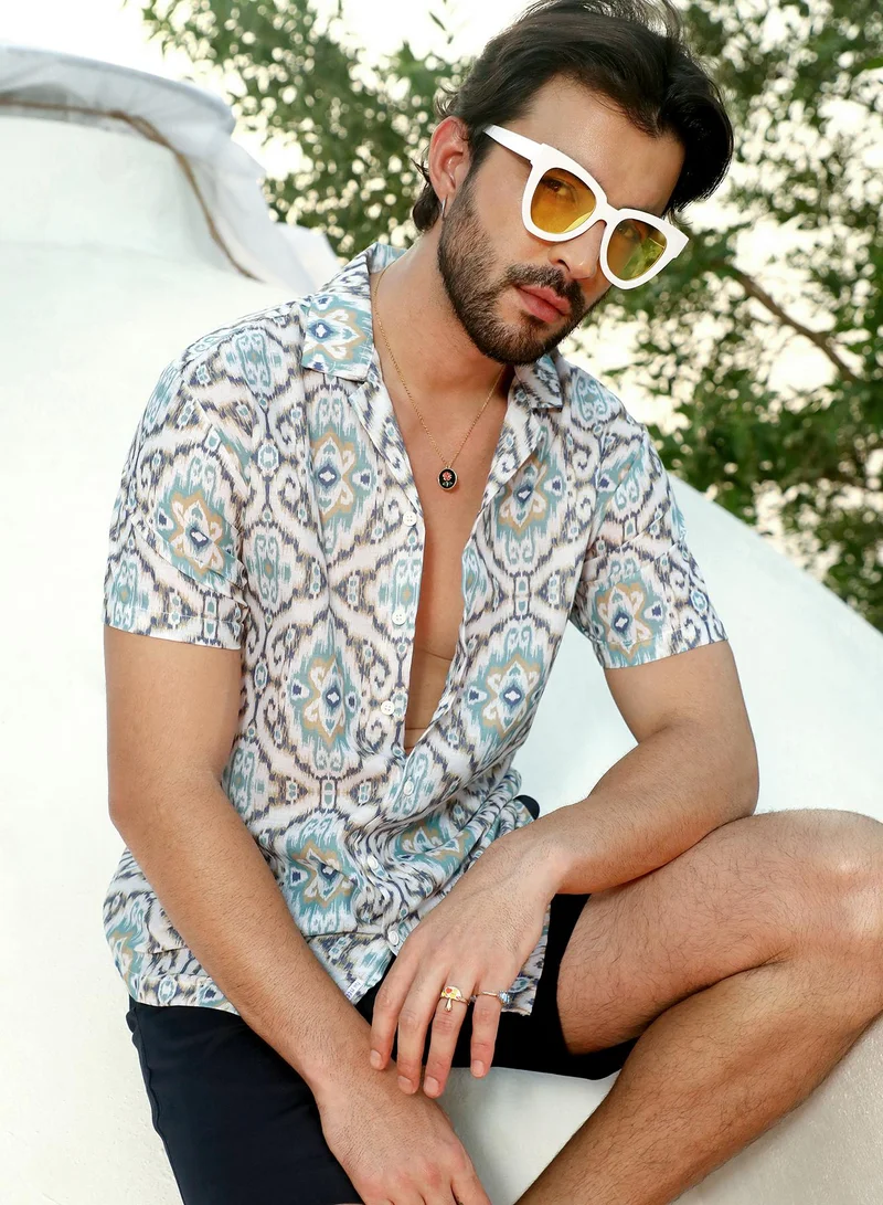 Campus Sutra Men's Ivory White & Sage Green Ikkat Shirt