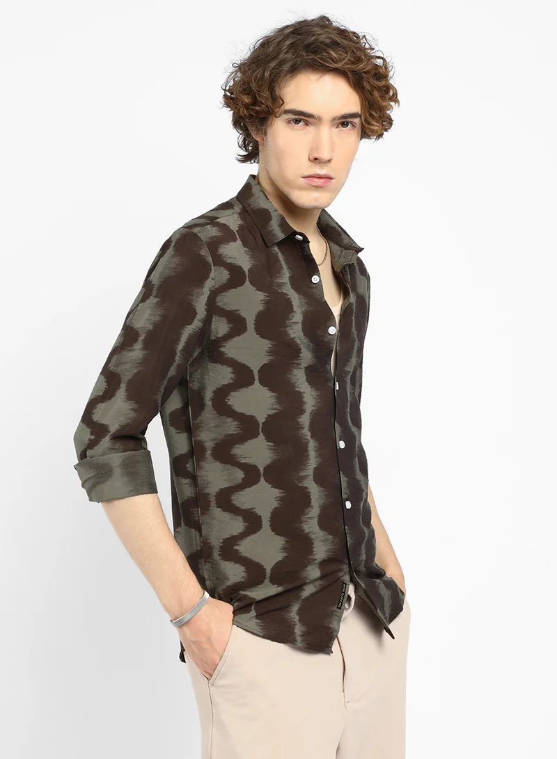 Campus Sutra Men's Ash Grey & Midnight Black Wave-Ombre Shirt