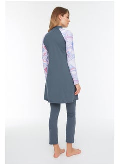 trendyol طقم ملابس سباحة رمادي بأكمام طويلة لركوب الأمواج مكون من 4 قطع TCTSS22CF0021  - Image 2