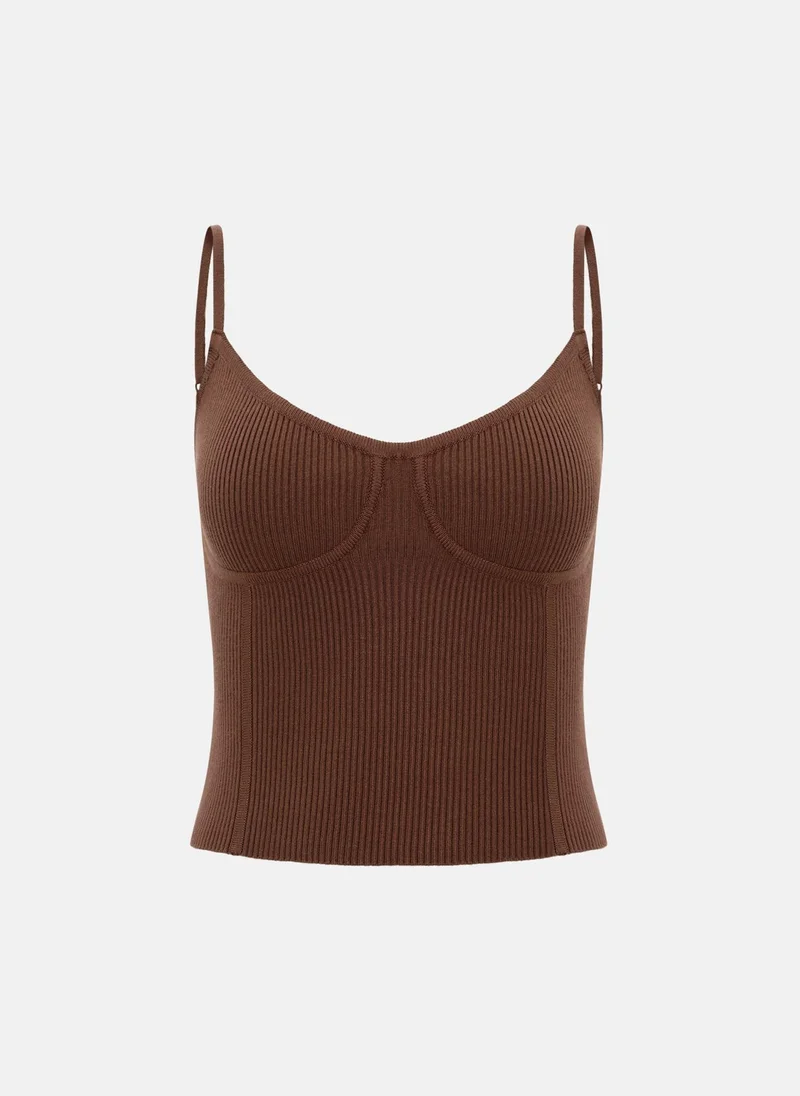 Lichi Ribbed top with raised darts