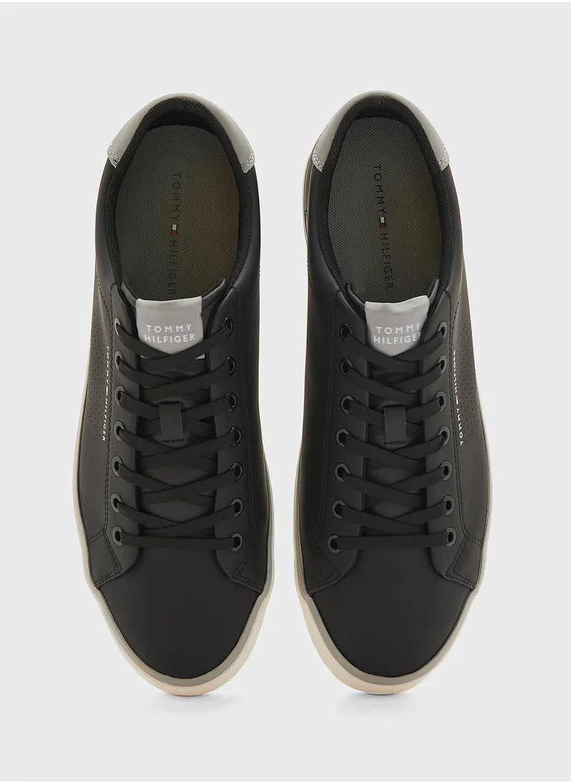 تومي هيلفيغر TH HI VULC LOW CORE, YBH, 40
