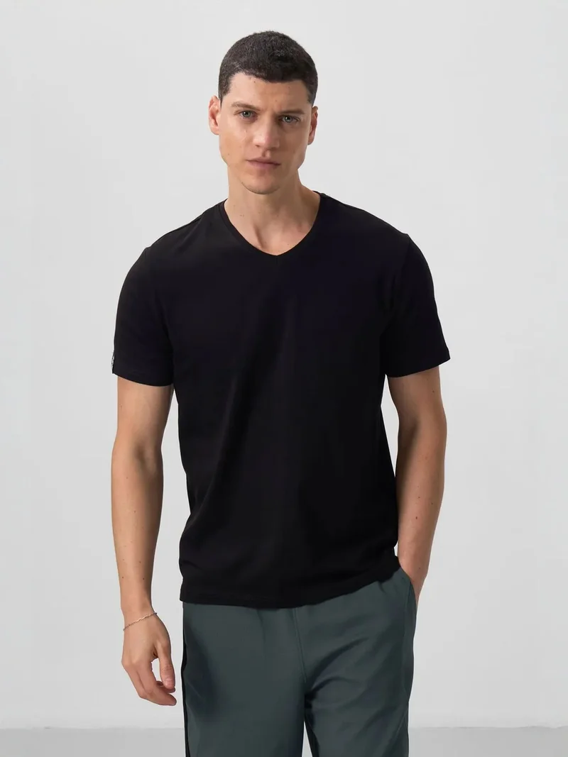 تومي لايف TOMMY Men's V-Neck Short Sleeve T-Shirt
