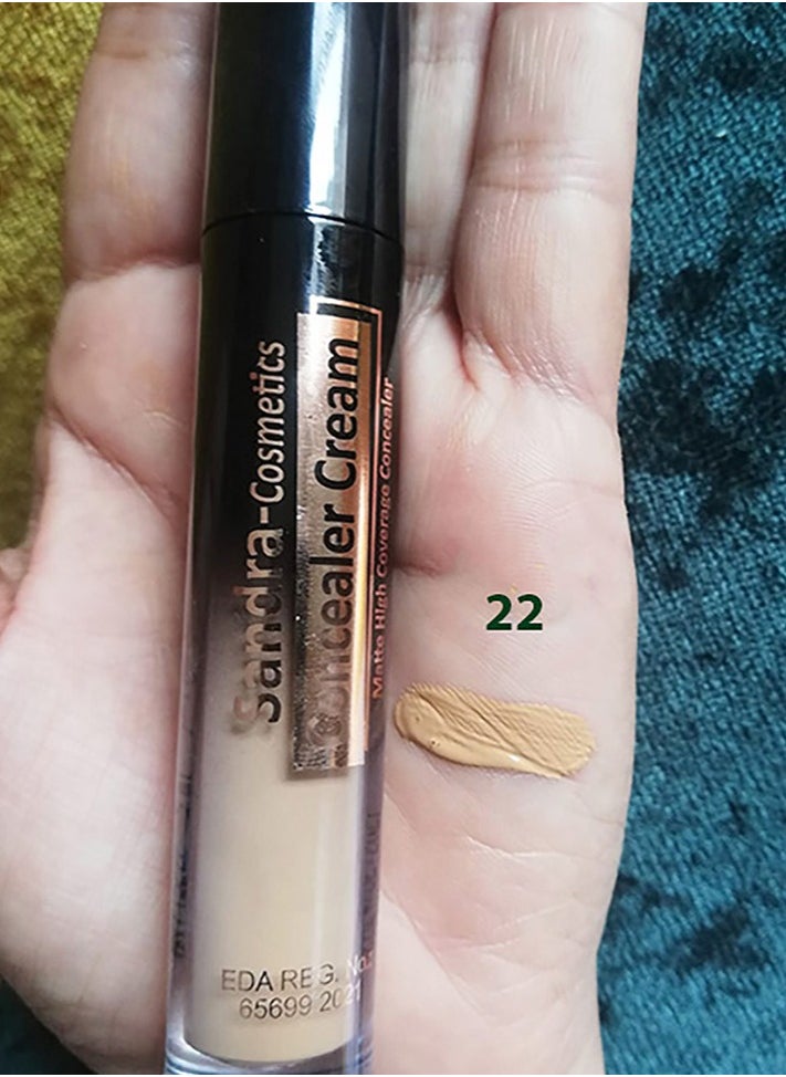 High coverage matte cream concealer from Sandra, black package, color No. (22)