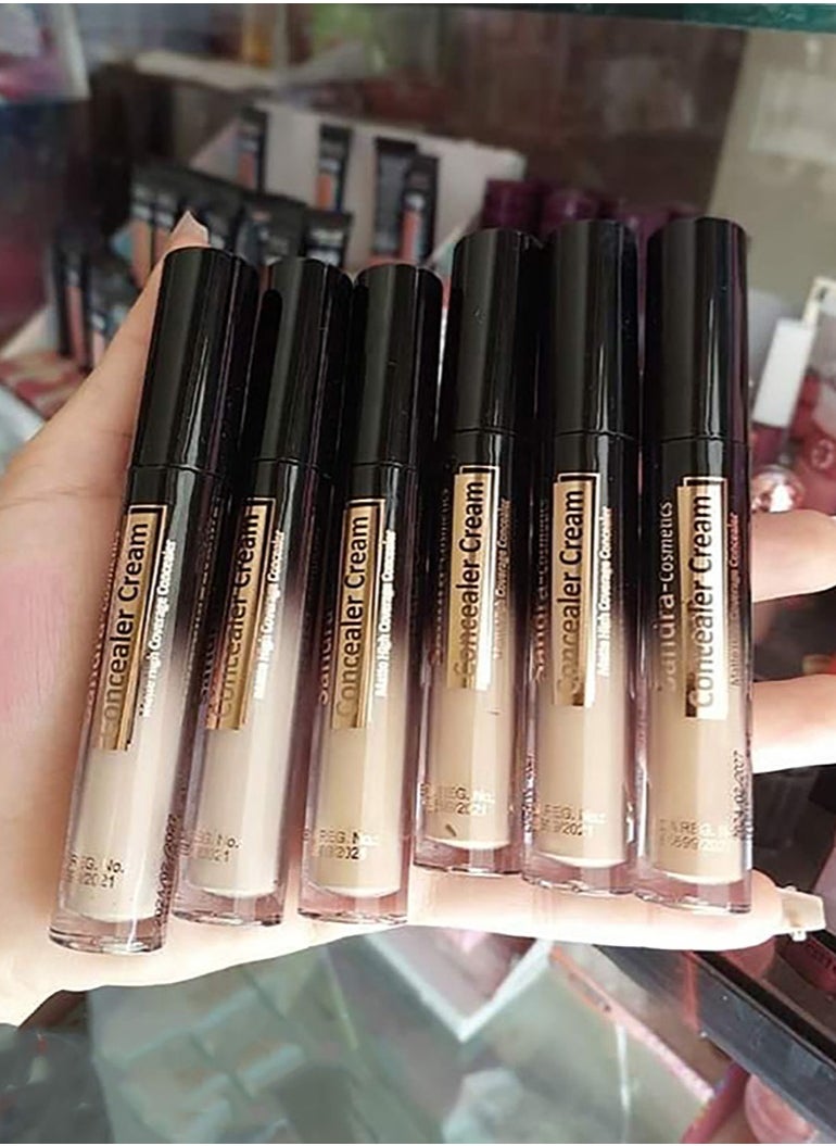 High coverage matte cream concealer from Sandra, black package, color No. (22)