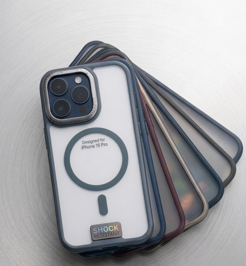 أتش أم سي جراب مقاوم للصدمات متوافق مع MagSafe لهاتف iPhone 15 Pro - بلمسة نهائية شفافة غير لامعة - Image 2