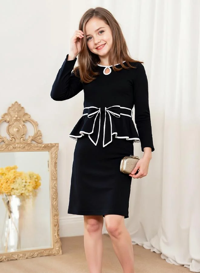 Take Two Keyhole Neck Contrast Trim Bow Detail Dress