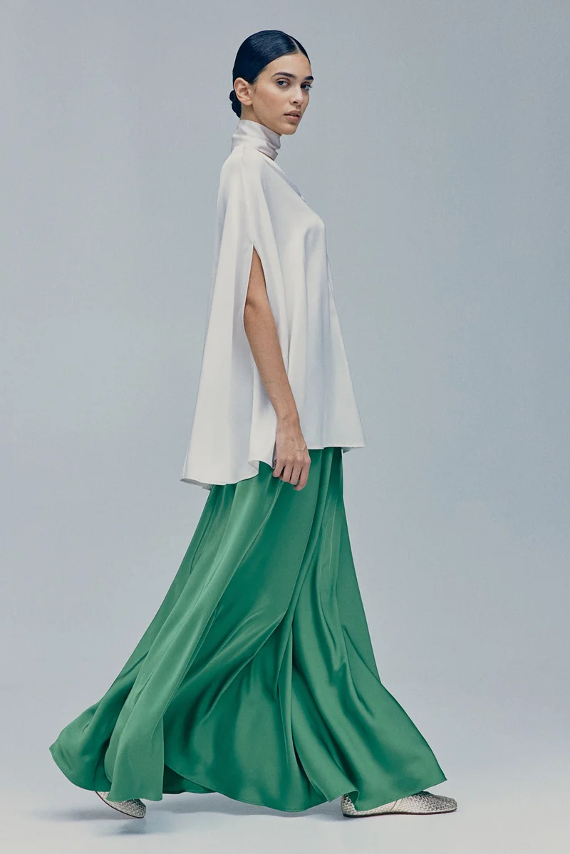 اتش اند ام تنورة ماكسي دائرية من الساتان