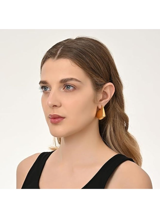 يوكانبي أقراط دائرية أنبوبية مجوفة من النحاس الأصفر للنساء – بتصميم غير منتظم ولمسة نهائية لامعة وعالية الجودة - Image 2