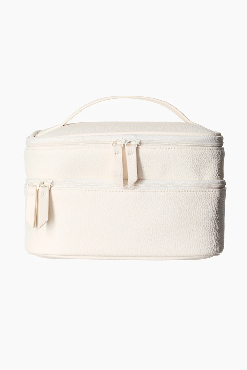 Two-tiered wash bag