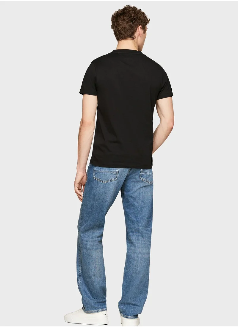 TOMMY HILFIGER Graphic Crew Neck T-Shirt