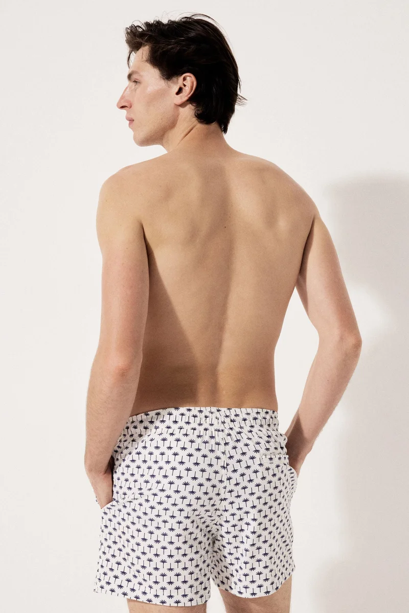 اتش اند ام شورت سباحة من القطن