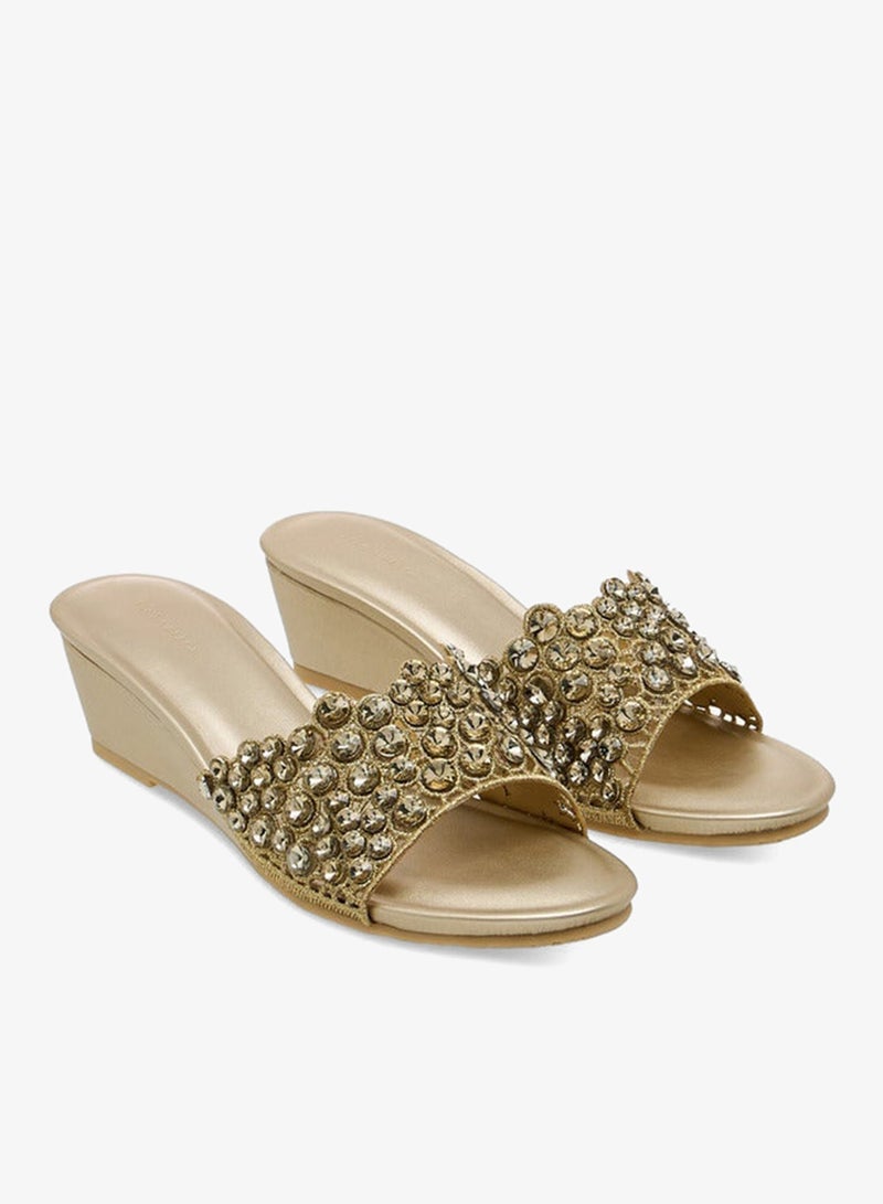 فلورا بيلا من شو إكسبرس صنادل فلورا بيلا النسائية بكعب ويدج مزين مجموعة رمضان - Image 2