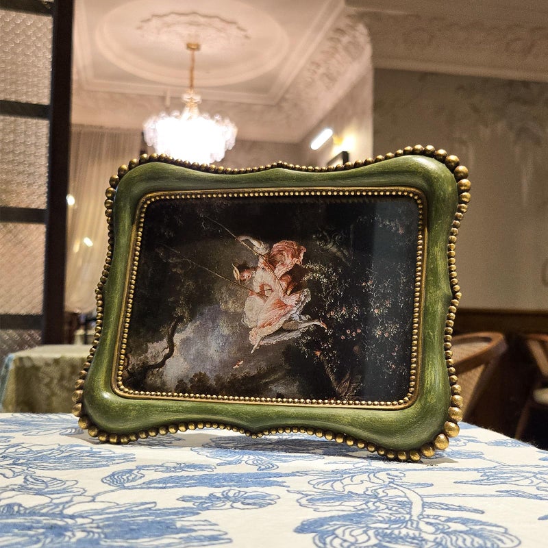 YULINK 4x6 Vintage Picture Frame, Antique Green Ornate Photo Frame, for Tabletop and Wall Display, Decorative Retro Home Decor, Old Fashioned Photo Gallery Art - Image 3