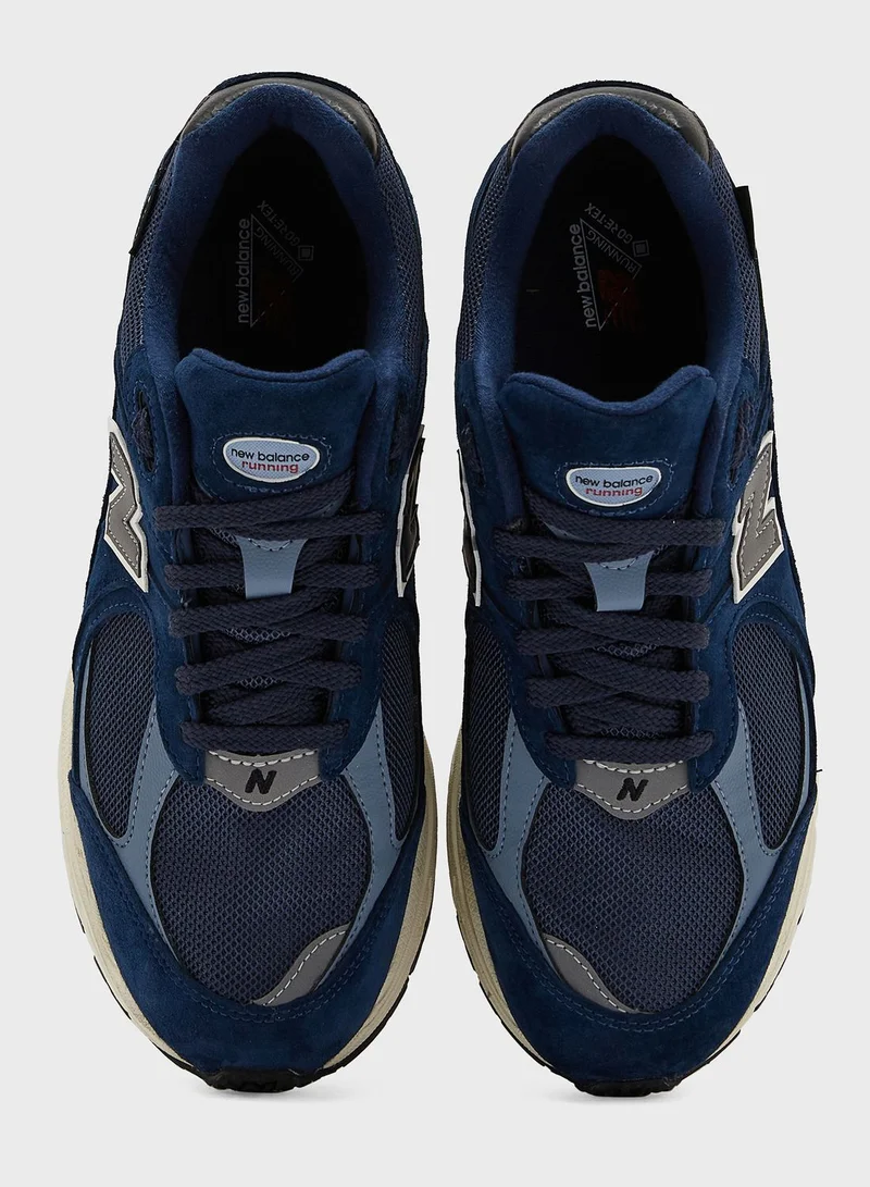 New Balance 2002 Low Top Sneakers