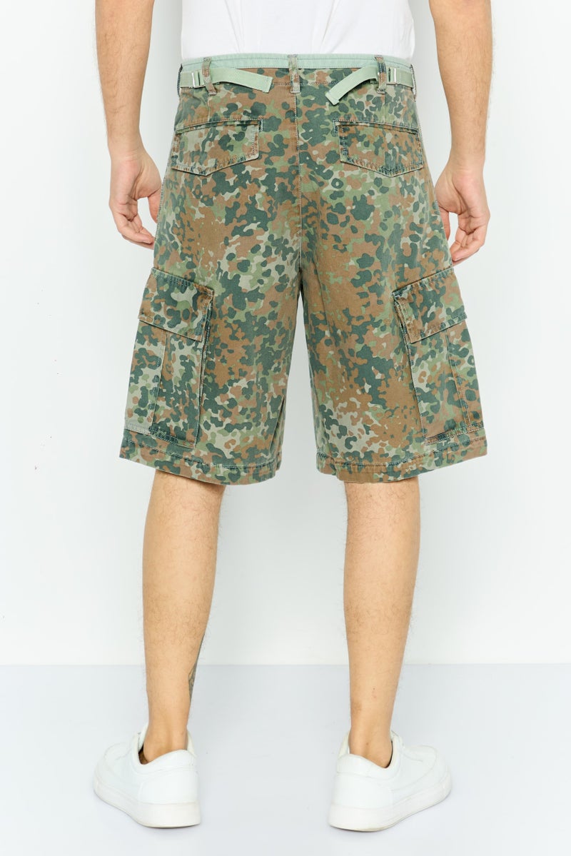 DIESEL شورتات كارجو مموهة للرجال، أخضر عسكري - Image 4