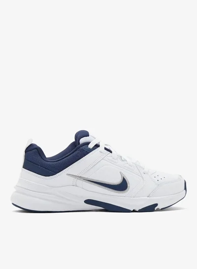 نايكي حذاء ديفايالداي