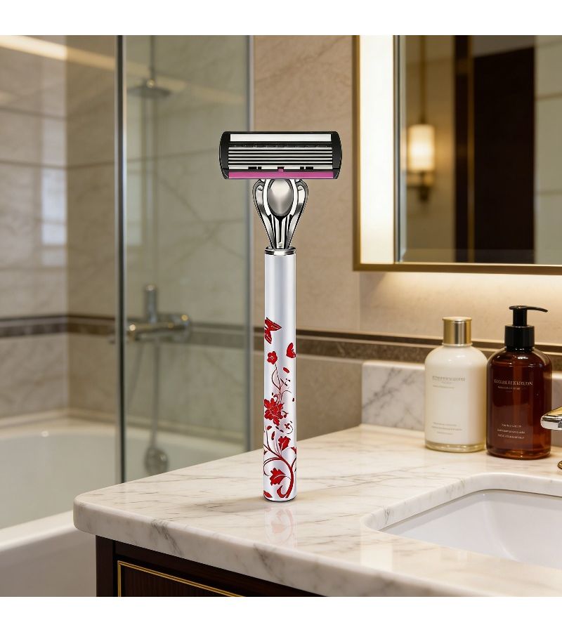 A Shaving Kit with 1 Handle and 12 Interchangeable Blades for Smooth Gentle Shave Suitable for Everyone and Summer Grooming High Quality - Image 5
