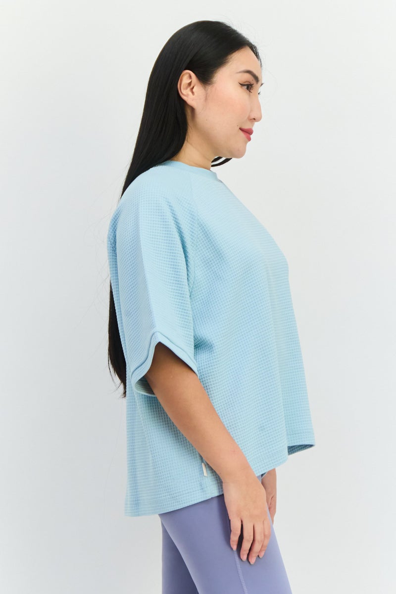 PUMA بلوزة نسائية بأكمام قصيرة مريحة، لون أزرق باهت - Image 3