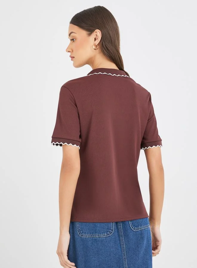 Styli Styli Rib Knit Short Sleeve Polo Neck Top
