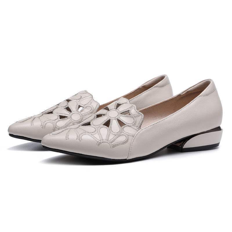 Soft Leather Soft Surface Cut Out Embroidered Flats For Women Summer And Autumn Low-Heeled Mother'S Shoes Breathable Work Women'S Sandals - Image 1