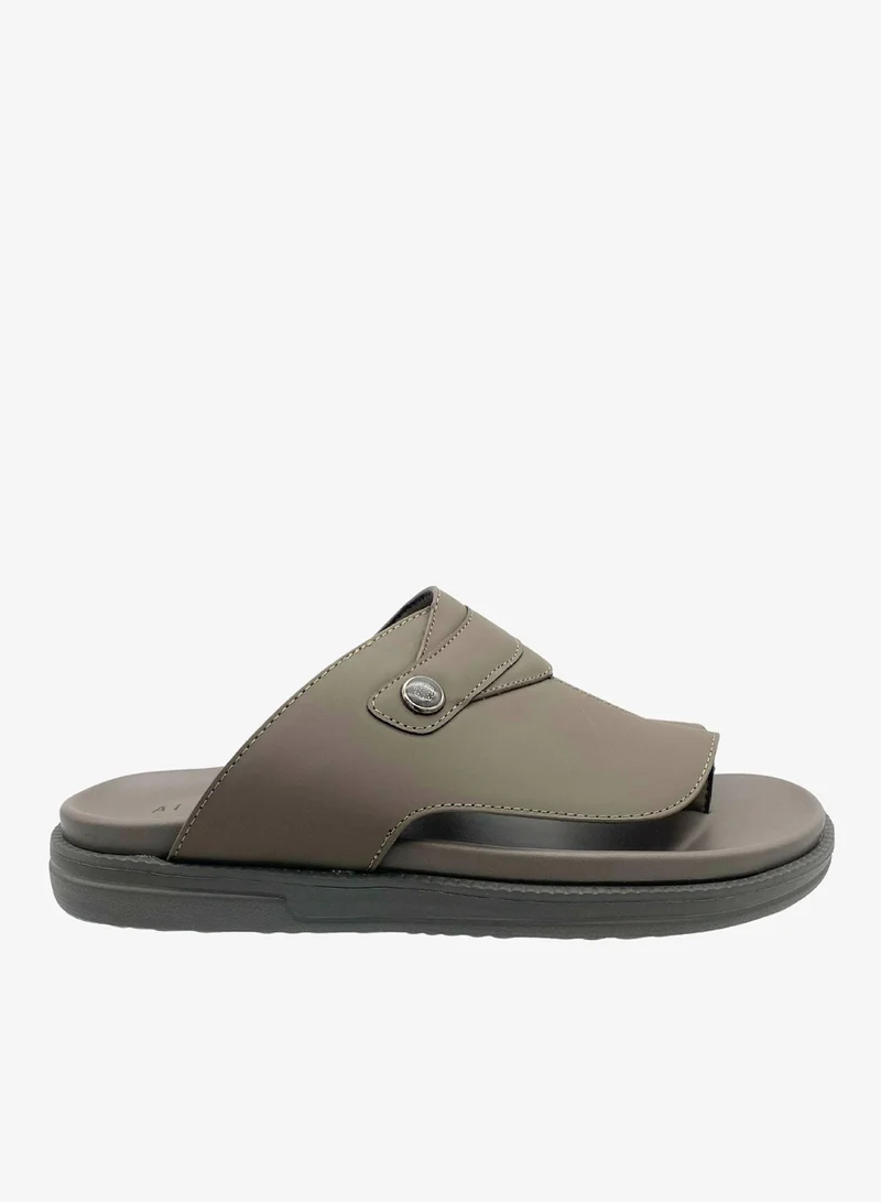 الهدف صنادل الواحة العربية