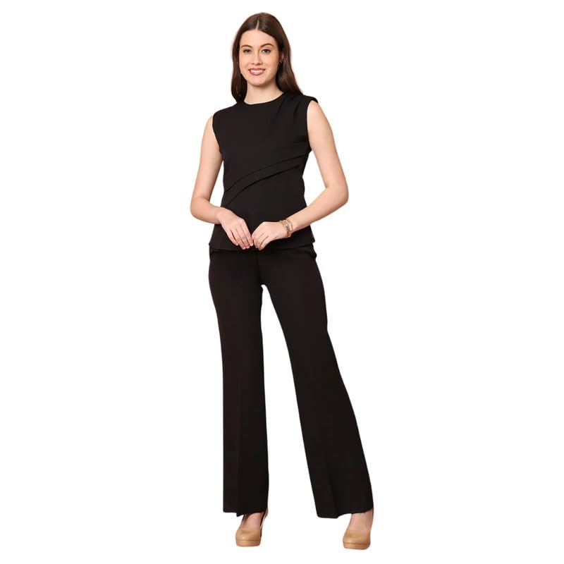 Exude بلوزة سوداء مطوية مع بنطلون بوت كوت للنساء - Image 1