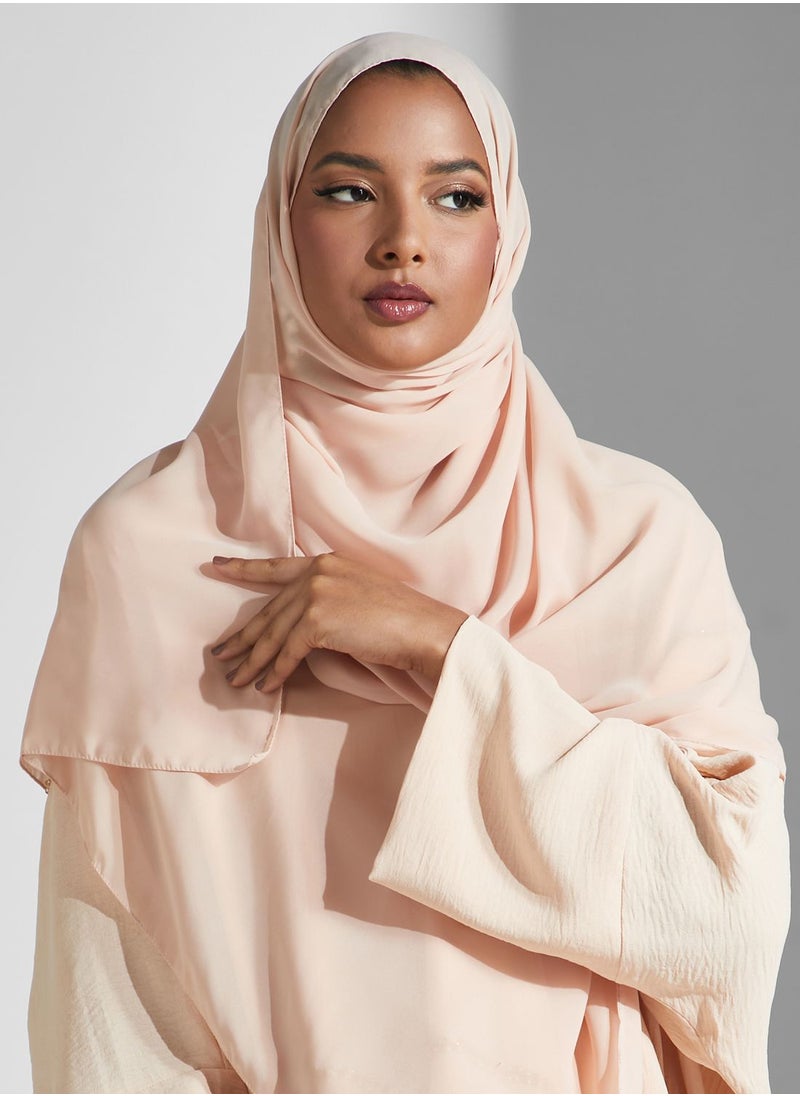 Aara Embellished Knitted Abaya  - Image 4