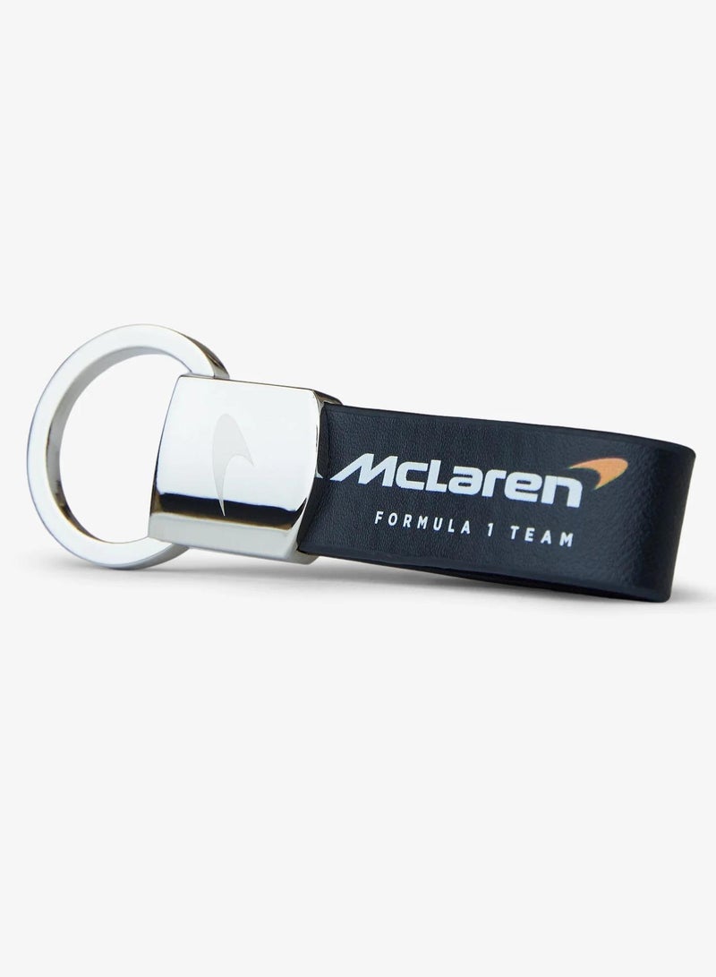 مكلارين ميدالية مفاتيح فريق ماكلارين فورمولا 1 بحزام جلد أسود - Image 1